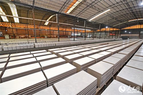 江西萍乡 订单充足生产忙，建筑材料产业展现蓬勃活力