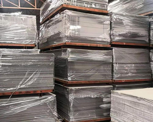 晋中水泥外墙挂板专业制造商——太原和兴建材，打造坚固美观的建筑外衣